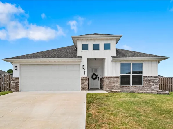 908 S Sparrow St, Siloam Springs, AR 72761