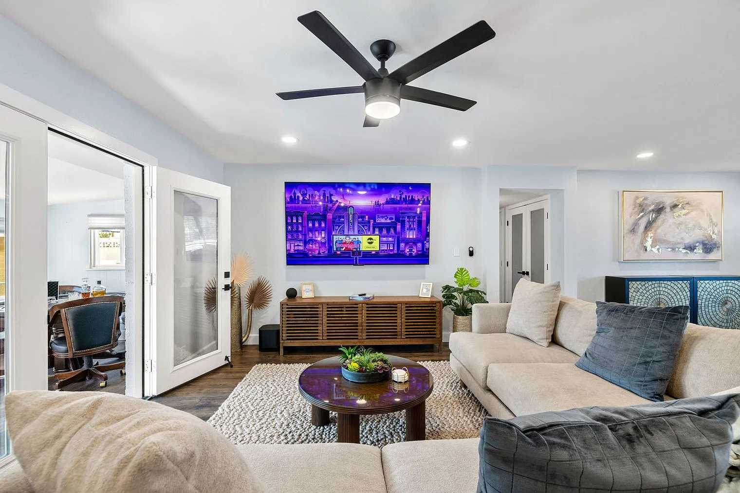 5 bed, 3.0 bath, 2992 sqft, $12,547 — Photo 3