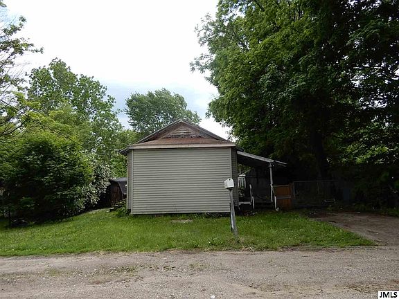 2nd image of 2509 Charlotte St