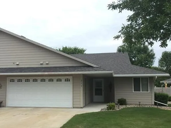 211 Golf Ct, Cold Spring, MN 56320