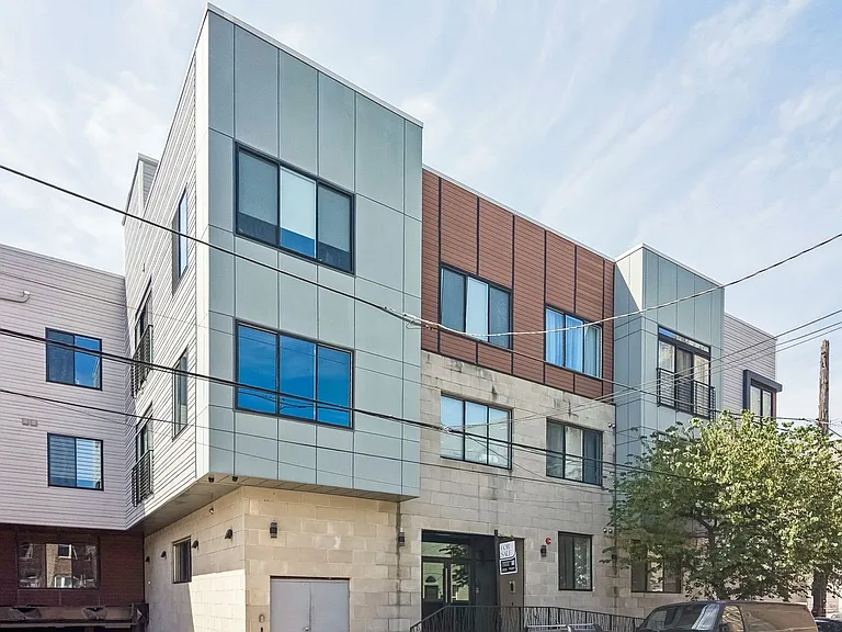 700 Moyer St — Photo 38