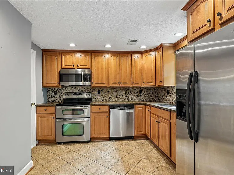 1594 Lodge Pole Ct — Photo 9