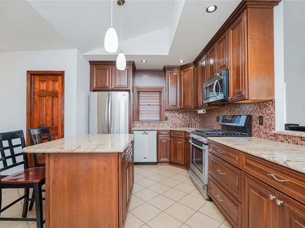 59-59 58th Road image 8 of 28