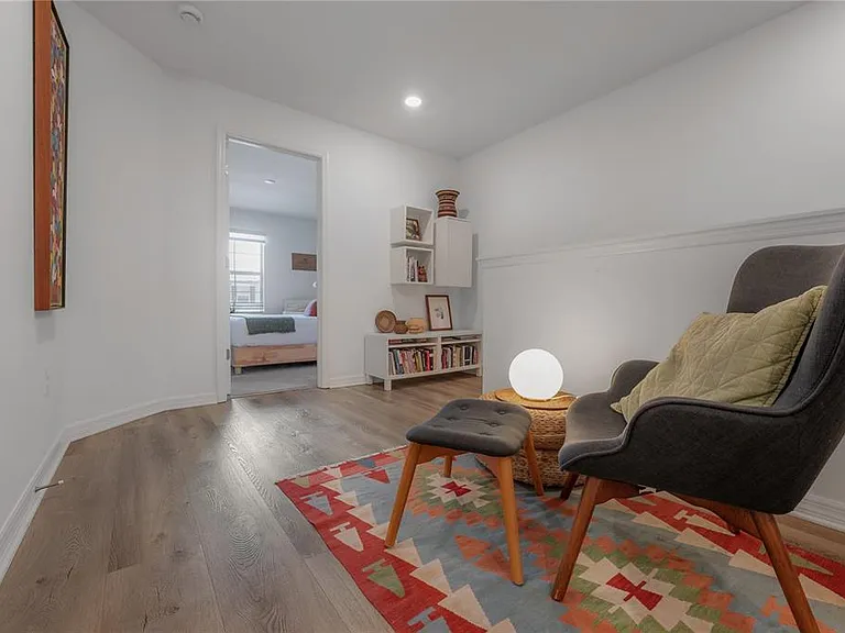 5223 Forum Blvd — Photo 20