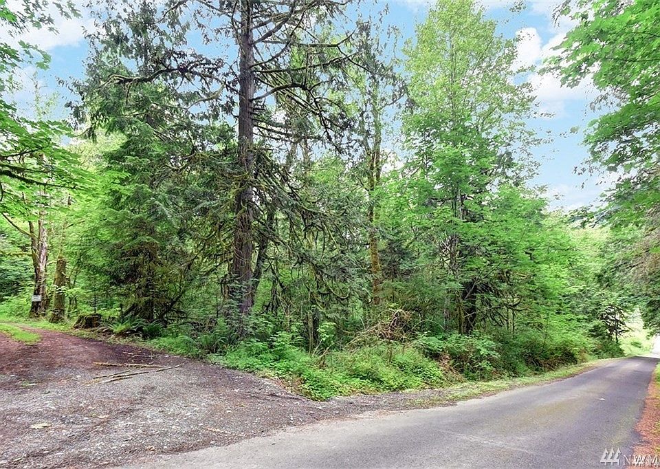 2nd image of 1725 268th Ave NE