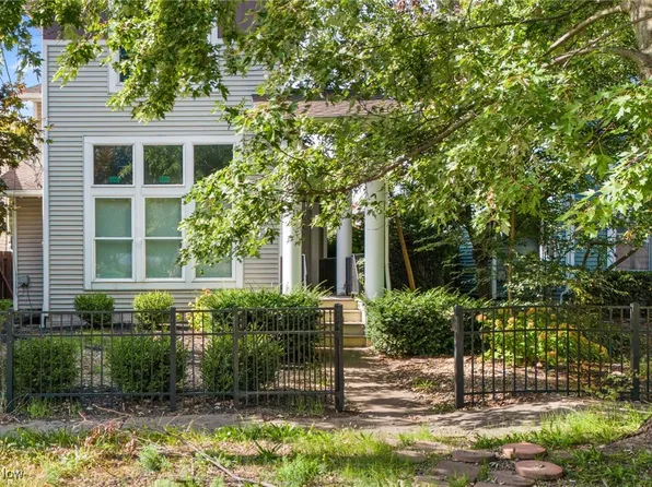 2222 W 40th St, Cleveland, OH 44113