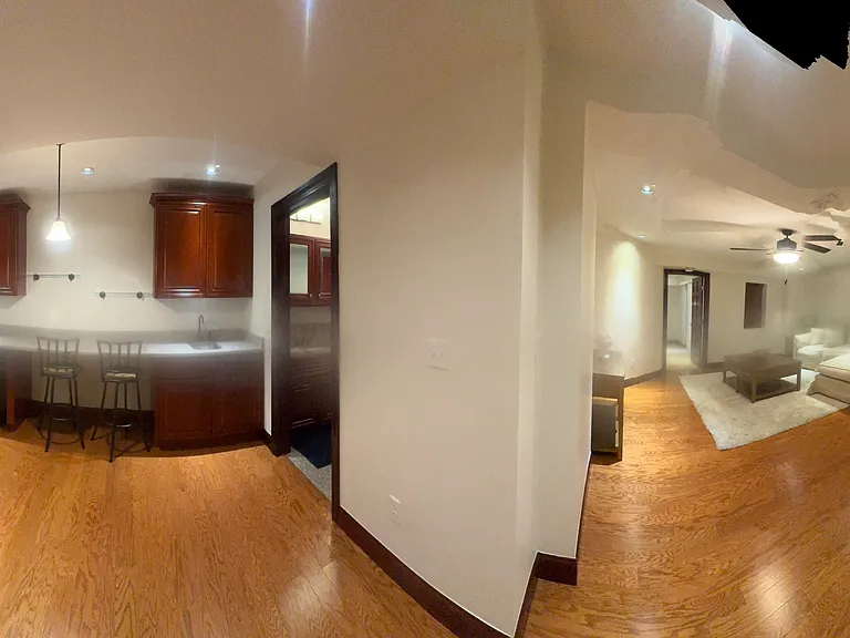 Gallery 1014 — Photo 67