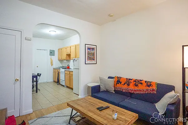 Rented by City Connections Realty | media 32