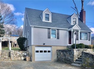 5 Skyline Ter, Danbury, CT 06810