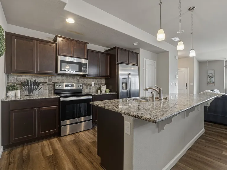2093 Birmingham Loop — Photo 8