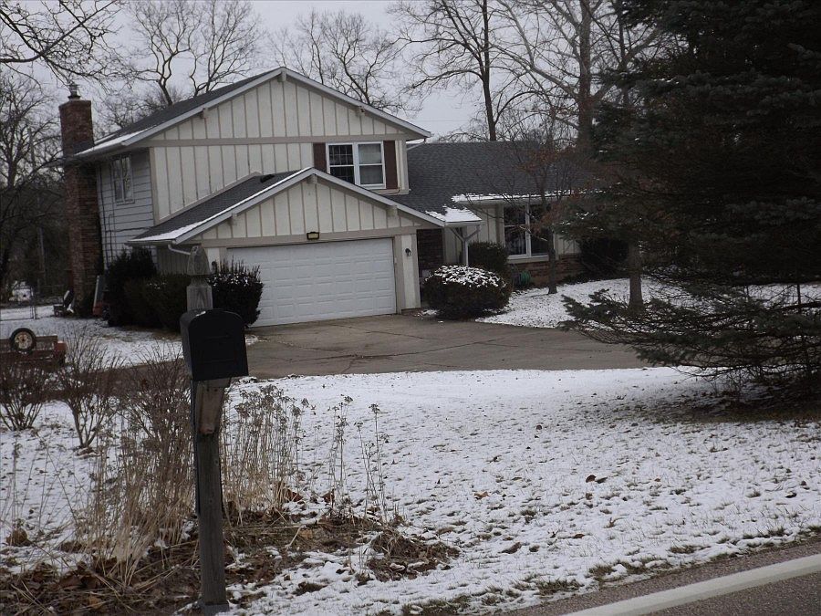 2nd image of 591 W Whipp Rd