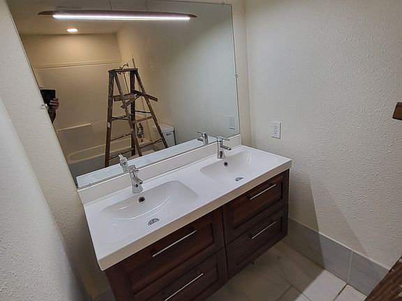 5th image of 620 5th St