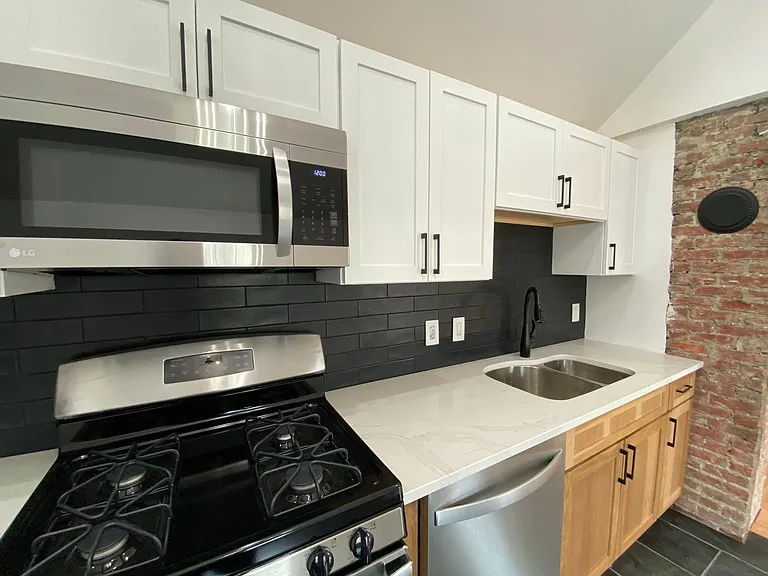 109 Main St — Photo 23