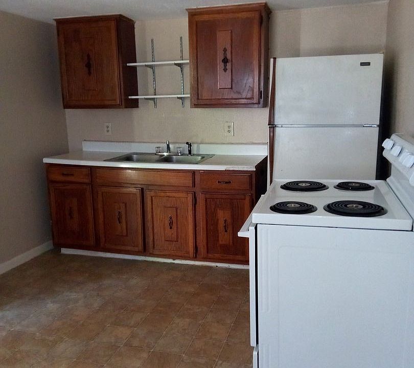 1st image of 118 Marshall St
