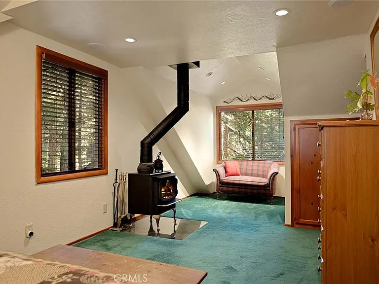 637 Crest Estates Ct — Photo 8