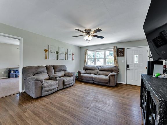 4th image of 3036 Bomar Dr