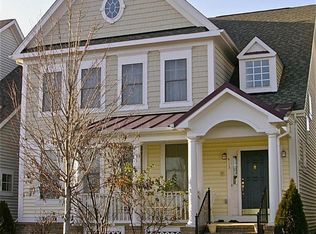 413 Deer Meadow Ln, Rockville, MD 20850