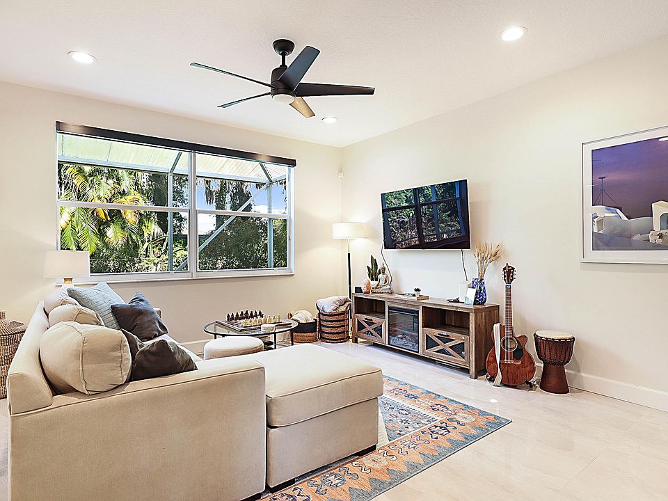 1st image of 9163 Villa Palma Lane