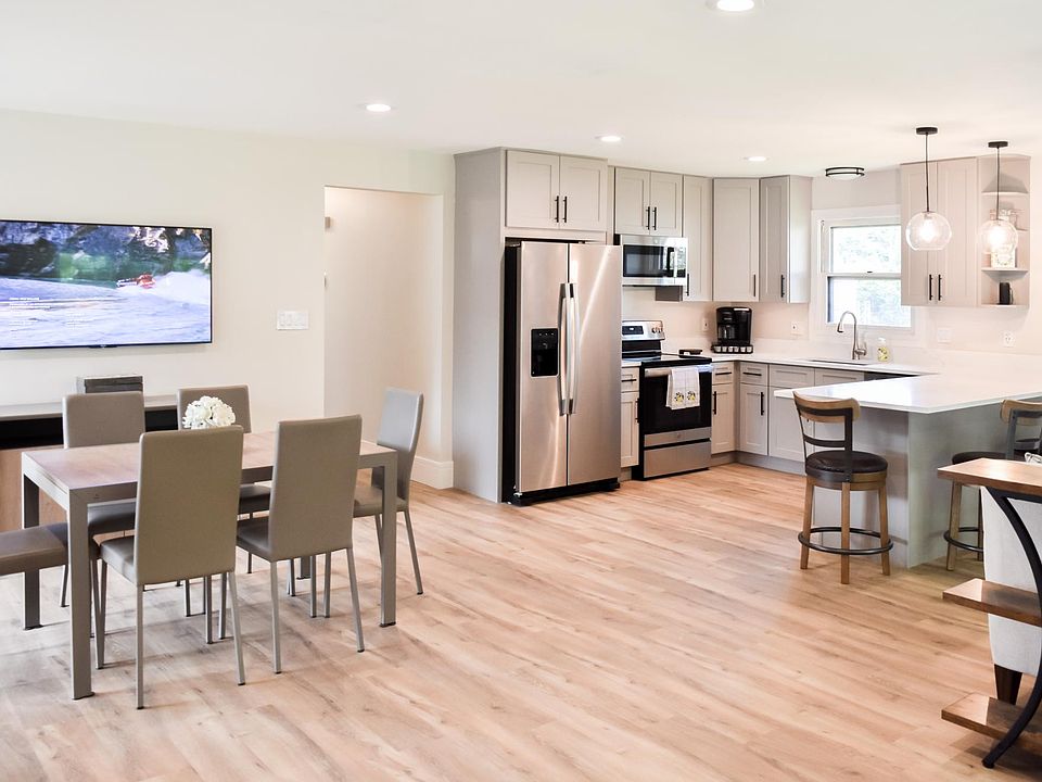 500 Eugene Dr, Lake Geneva, WI 53147 Zillow