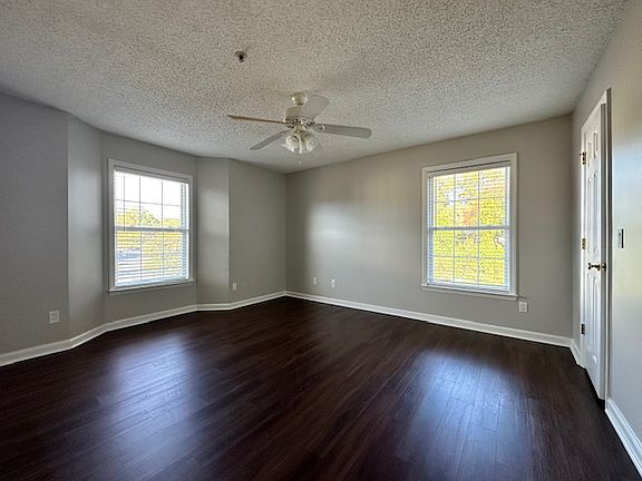5th image of 5008 Lawndale Dr Unit J