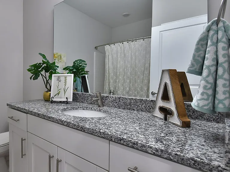 Grand Oaks Apartments — Photo 98