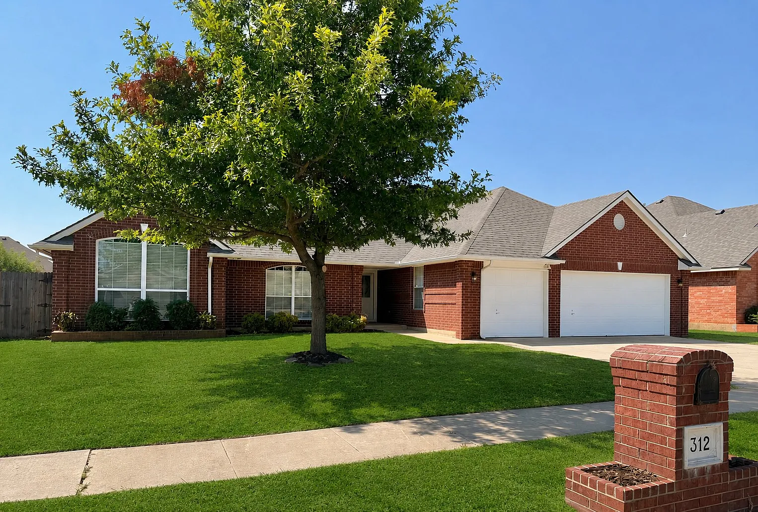 3 bed, 1856 sqft, $2,500 — Photo 1