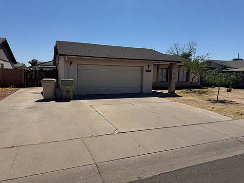 5037 N 69th Ave Photo 1