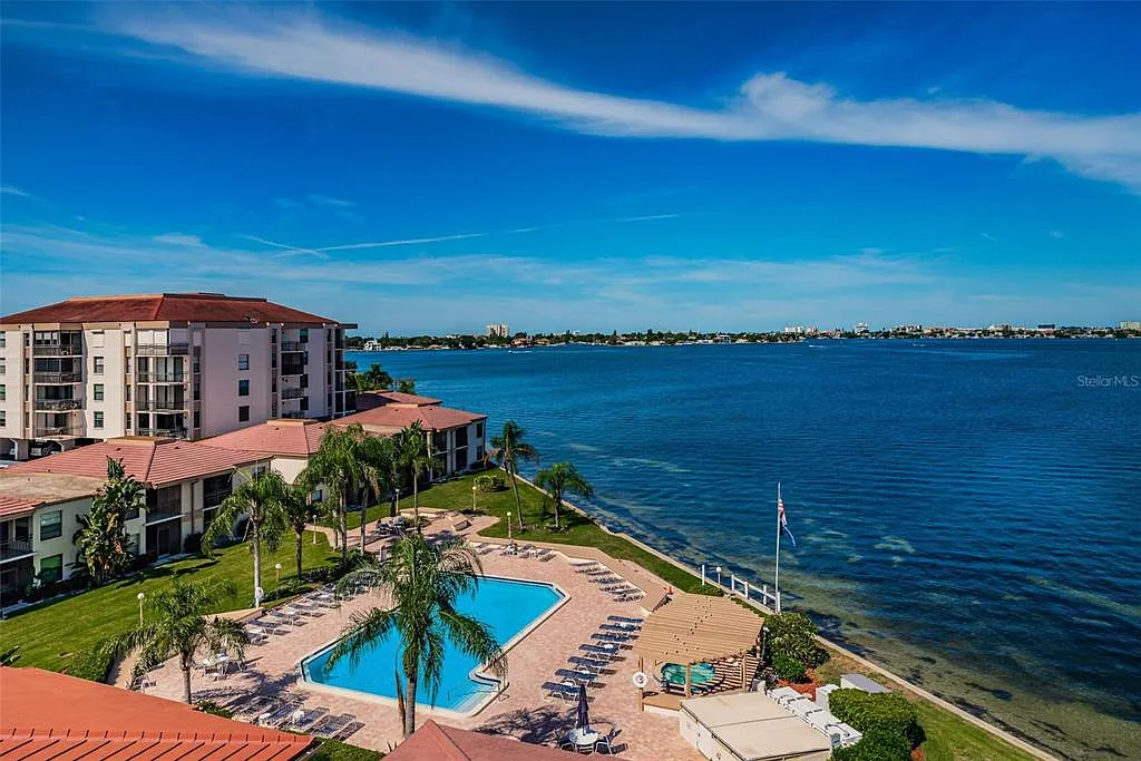 1 bed, 1.5 bath, 790 sqft, $2,100 — Photo 4