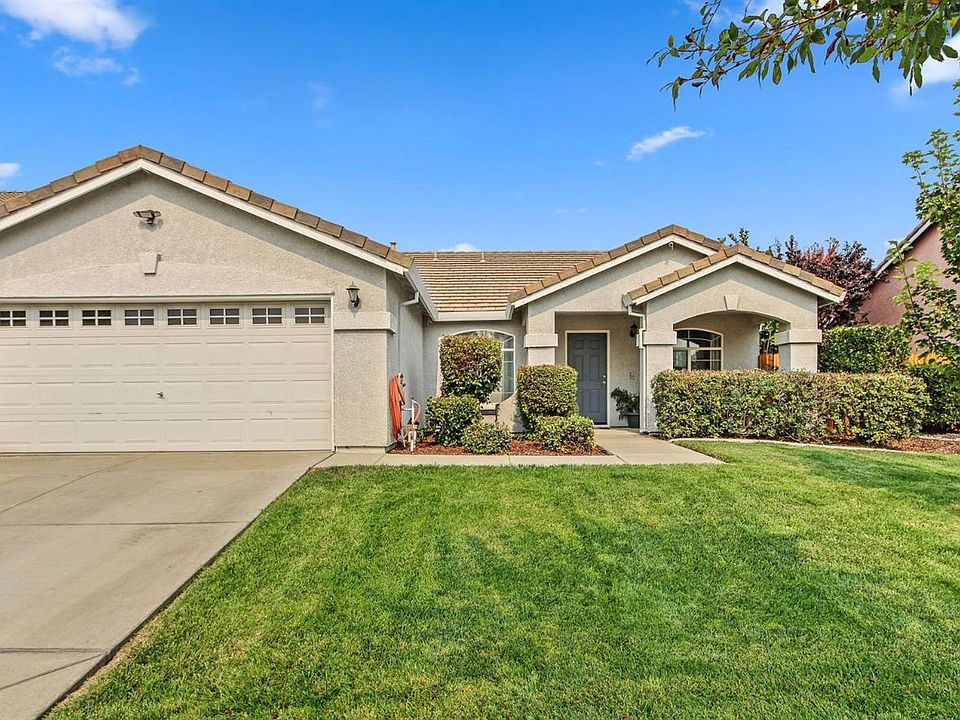 1st image of 2948 Lily Pl