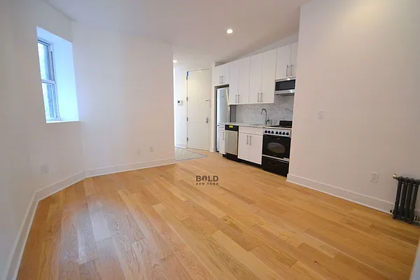 Rented by Bold Marketing | media 43