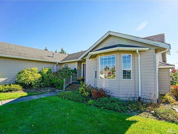 2nd image of 717 Cedar Dr