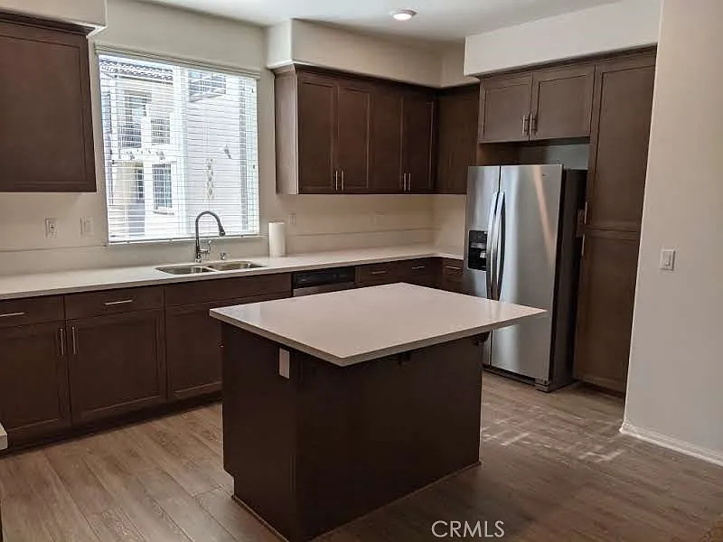 2 bed, 2.5 bath, 1562 sqft, $3,100 — Photo 4