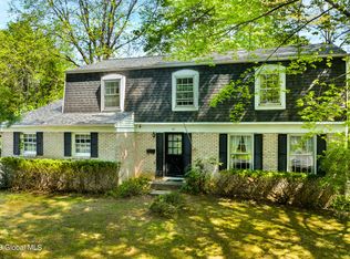 39 Fairway Ave, Delmar, NY 12054