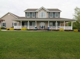 690 S 29th Ave E, Newton, IA 50208