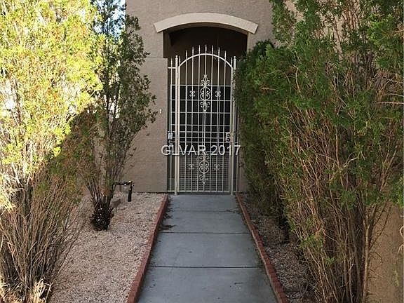 2nd image of 5720 Royal Castle Ln
