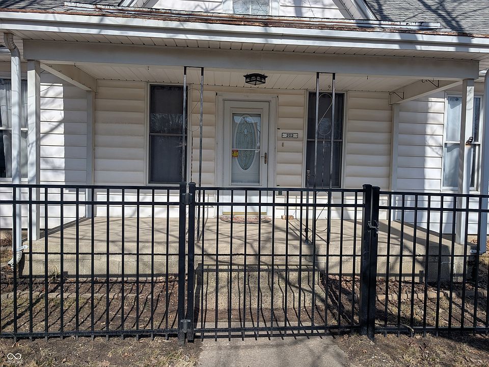 2nd image of 202 E Washington St