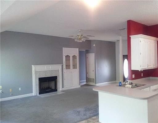 4th image of 2313 Highland Dr
