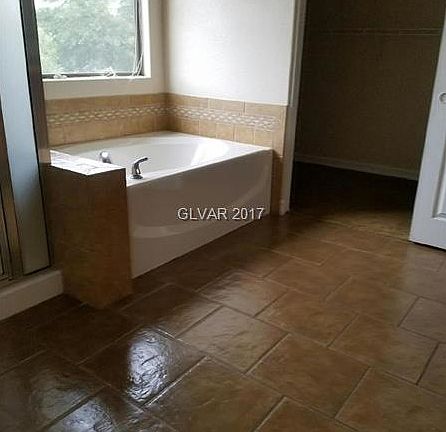 4th image of 11230 Campanile St