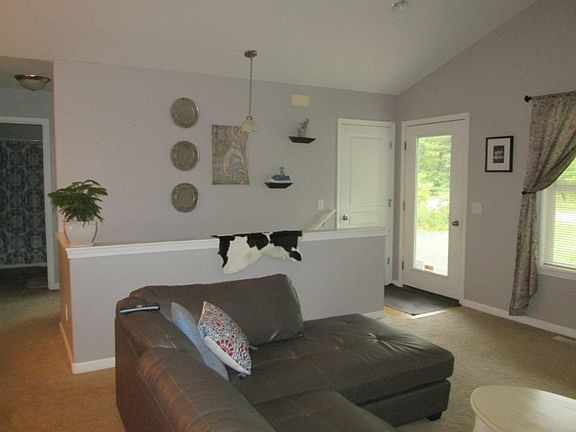 4th image of 6021 Meadowmohrs Ln