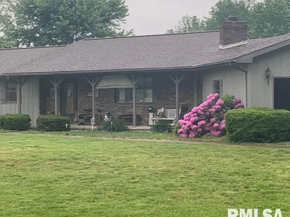 14312 N Woodlawn Ln, Woodlawn, IL 62898