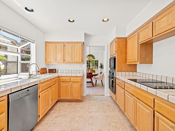 3rd image of 8616 Planetree Drive