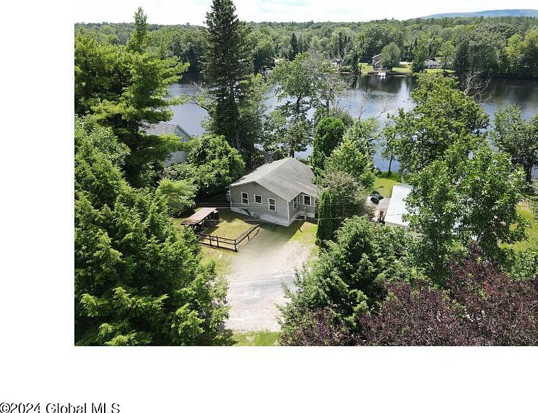 3rd image of 22 Hudson View Lane