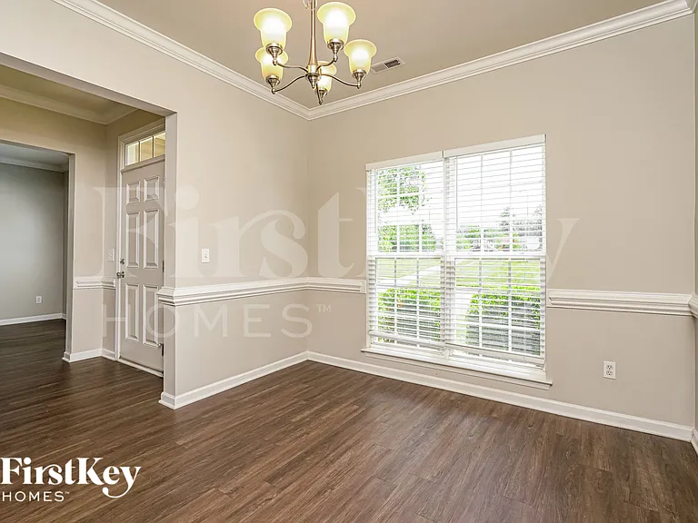 4204 Laurel Ridge Cir — Photo 5
