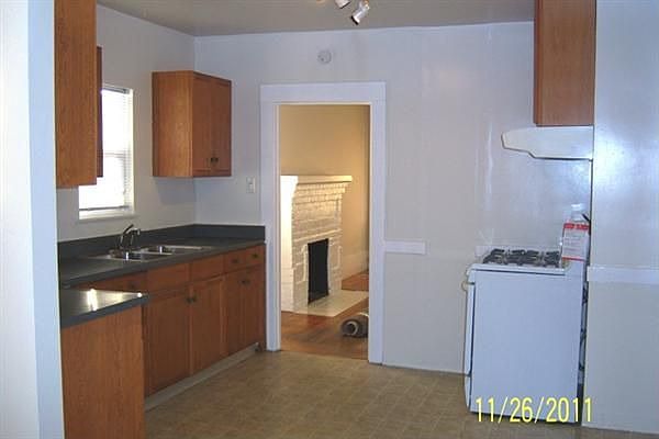 1st image of 748 26th St