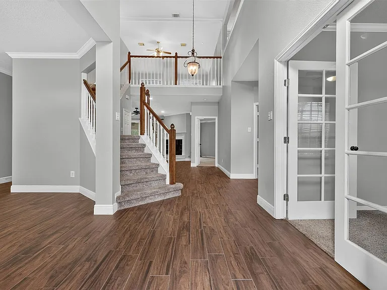 108 Oak Creek Ln — Photo 4