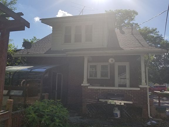 2nd image of 143 S Central Ave