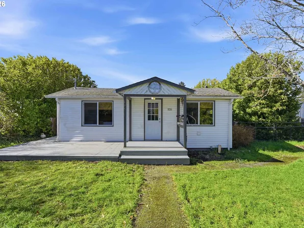 856 Augustine Ave, Coos Bay, OR 97420