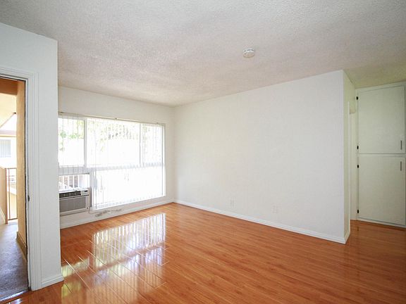 5th image of 817 N Garfield Ave #B
