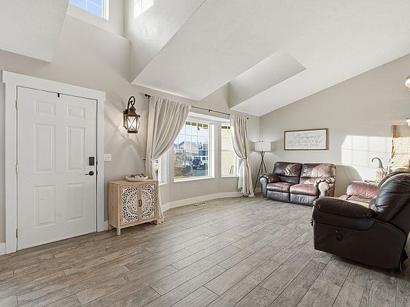 4th image of 3206 S Vercler Dr