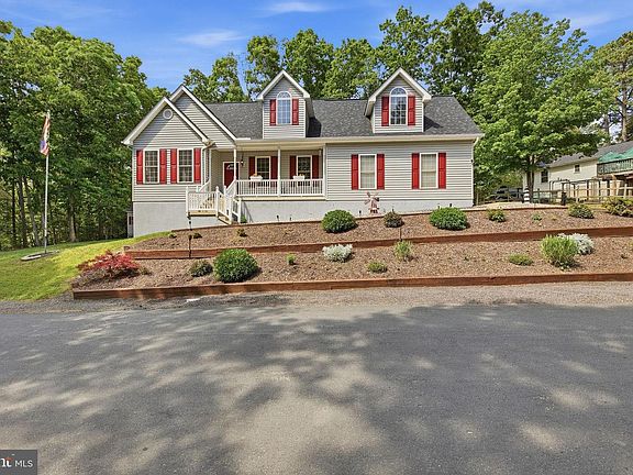 3rd image of 12976 Mariners Cir